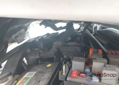 2002 Cadillac Escalade Ext Standard z USA, uszkodzony, nr VIN 3GYEK63N02G231712